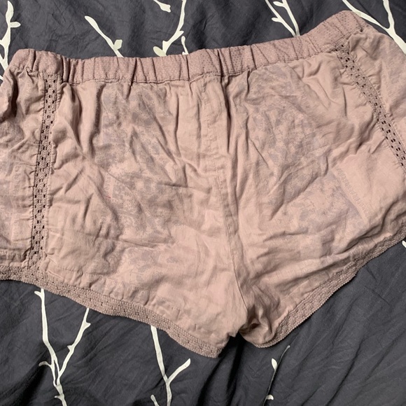 Lavender Boho UO Shorts - Picture 3 of 3